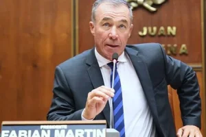 Fabián Martín impulsa la reforma electoral y anticipa una ley clave para la minería