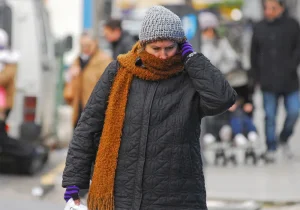 Sábado MUY FRIO y con probabilidad de LLUVIAS en San Juan
