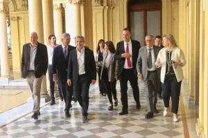 El Gobierno le puso fecha a la reducción de los gastos corrientes y de capital de cada ministerio