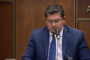 Orrego avanza contra periodistas y productoras por presuntas imputaciones falsas