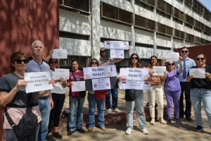 Docentes de la UNSJ levantan el paro total y adoptan una modalidad de protesta sin suspensión de clases