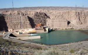 La cordillera casi no tiene nieve y crece la preocupación por el próximo verano