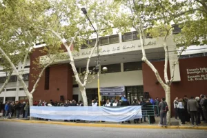 Preuniversitarios de la UNSJ: los padres preparan una ofensiva judicial por las medidas de fuerza