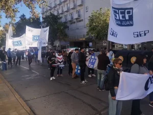 El SEP rechazó la suspensión de descuentos sindicales y llevó el conflicto a la Justicia
