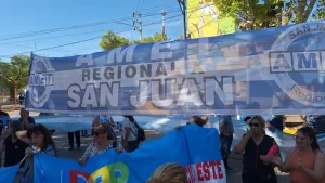 Salarios, radios y cargos: los temas que marcarán la próxima paritaria docente para AMET