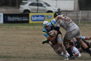 Universitario no pudo ante el Conejo mendocino 