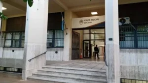 Un juez sanjuanino avaló la eliminación de multas laborales por trabajo no registrado prevista en la Ley Bases