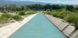 Hidráulica avanza con un plan para impermeabilizar cuatro kilómetros de canales en Pocito
