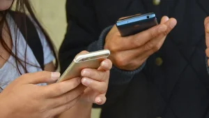 Alertan por una estafa que utiliza el nombre de La Anónima para engañar a jubilados