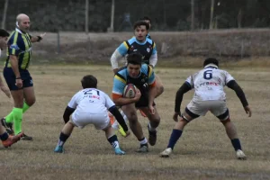 Universitario busca trasladar su crecimiento al Regional Cuyano