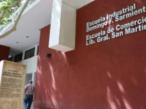 En menos de 24 horas, padres de preuniversitarios juntaron $3 millones para recurrir a la Justicia