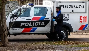 Un motociclista murió tras chocar contra un árbol y caer a un canal en Pocito