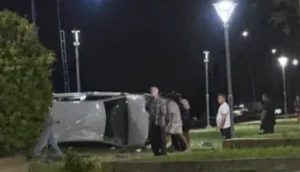 Albardón: Un coche volcó en Ruta 40 y su conductor fue hospitalizado